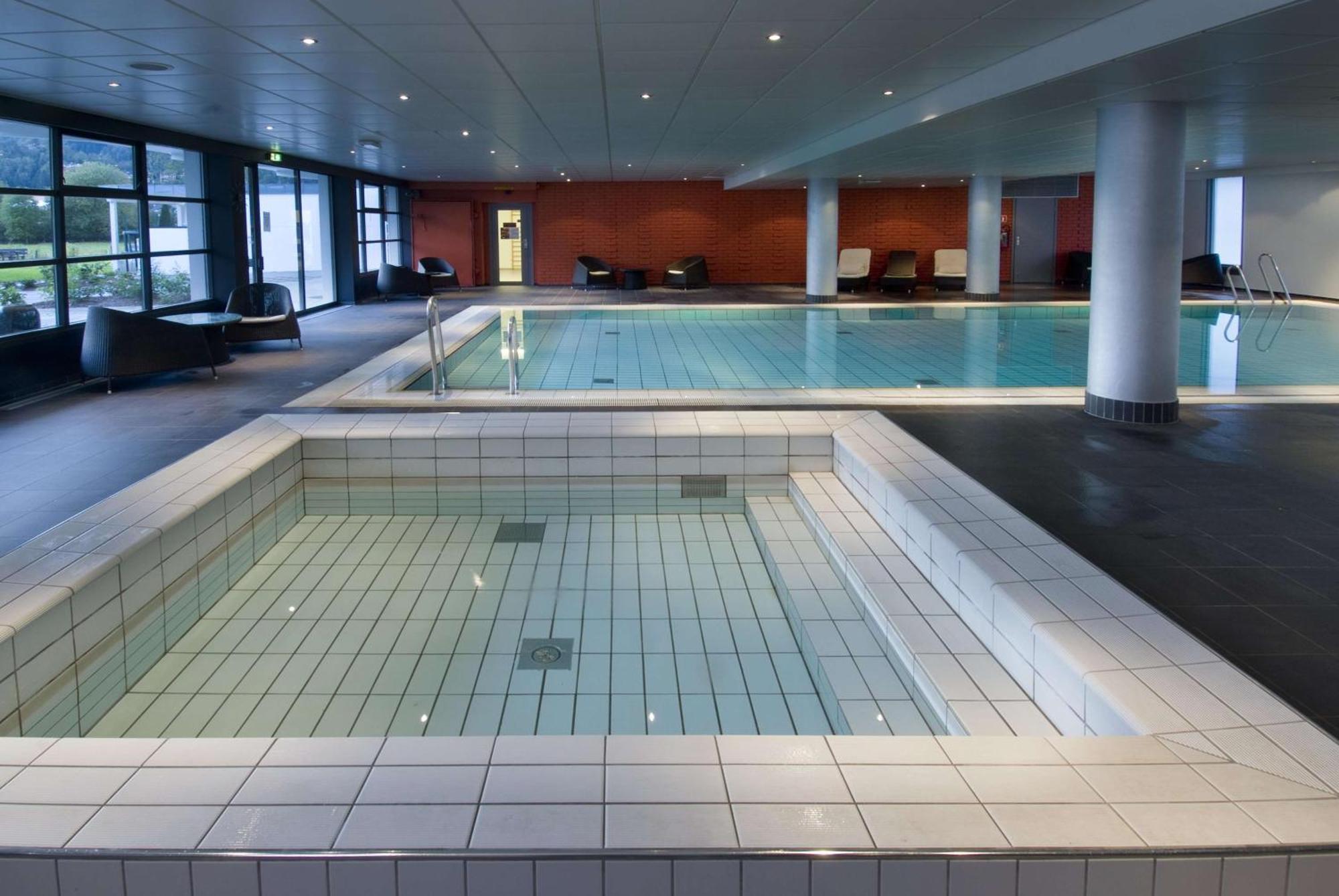 Scandic Sunnfjord Hotel & Spa Førde Exteriör bild