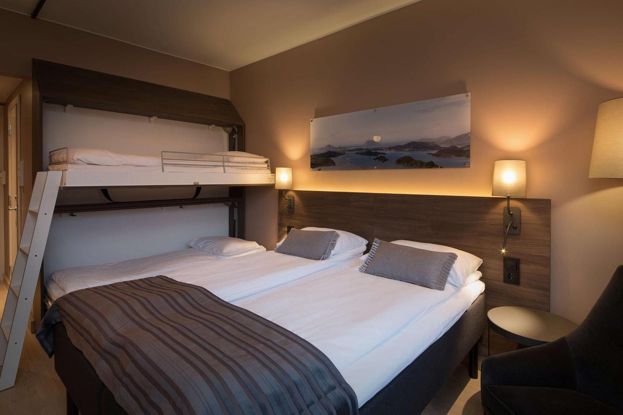 Scandic Sunnfjord Hotel & Spa Førde Exteriör bild